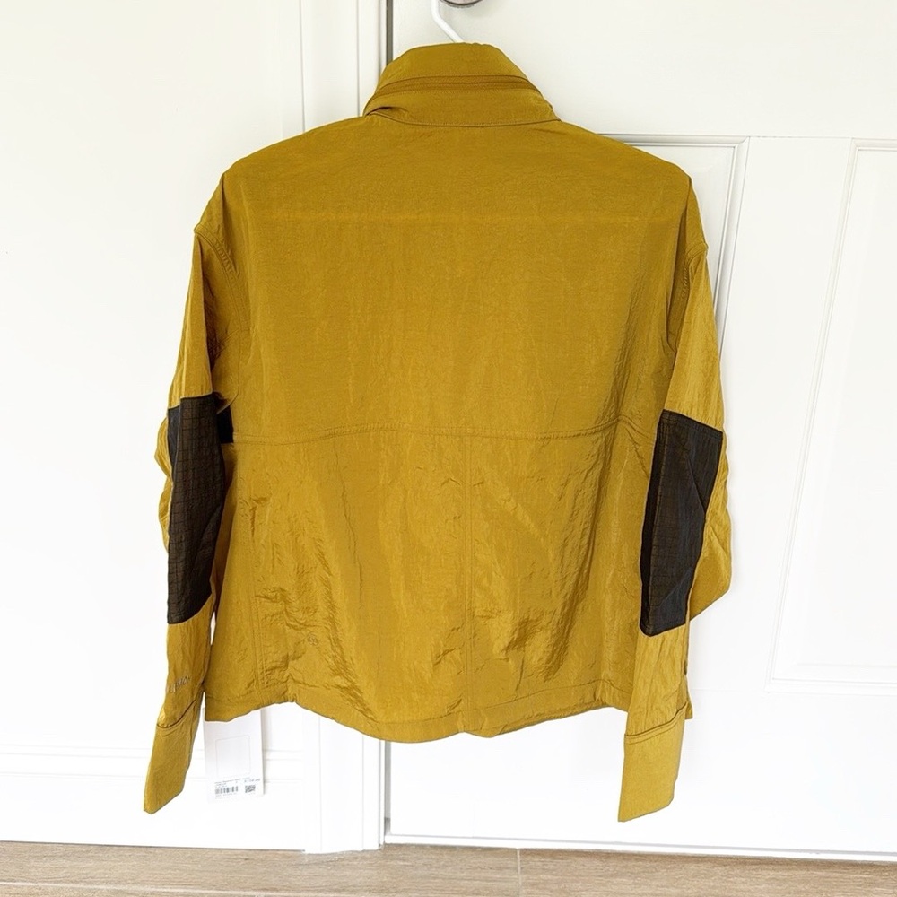 NWT LULULEMON Water Repellant mesh jacket size 6 gold black lightweight - Picture 3 of 6